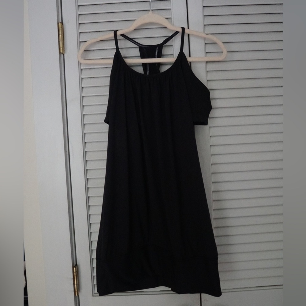 Lululemon No Limits Black Tank Size 10